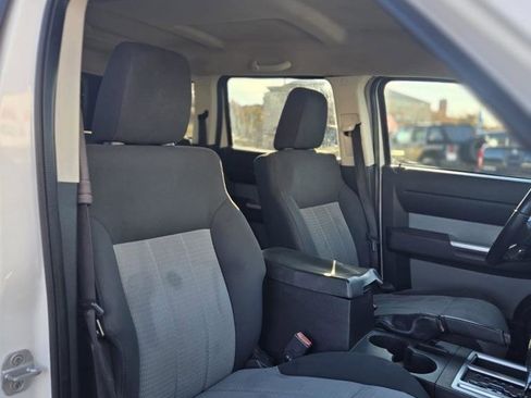 Used 2008 Dodge Nitro SLT RWD image 13
