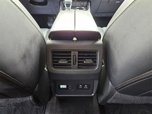 Used 2021 Nissan Rogue SL w/ Premium Package image 10