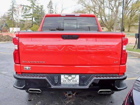 Used 2021 Chevrolet Silverado 1500 LT Trail Boss w/ Convenience Package II image 16
