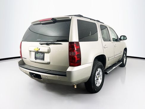 Used 2014 Chevrolet Tahoe LT w/ Luxury Package AWD/4WD image 9