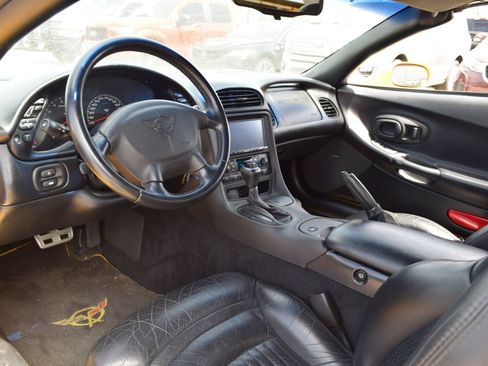 Used 2000 Chevrolet Corvette Convertible w/ Memory Pkg RWD image 11