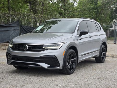 Used 2023 Volkswagen Tiguan SE R-Line image 6
