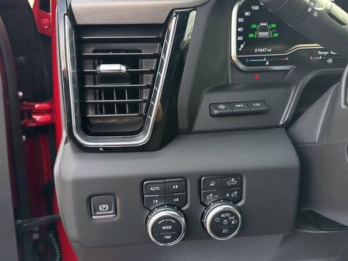 Used 2024 GMC Sierra 1500 Denali w/ Denali Reserve Package image 13