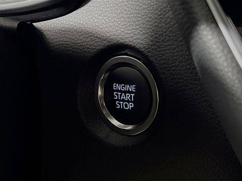 Used 2025 Toyota Corolla SE FWD image 23