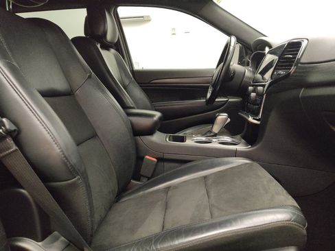 Used 2020 Jeep Grand Cherokee Altitude RWD image 21