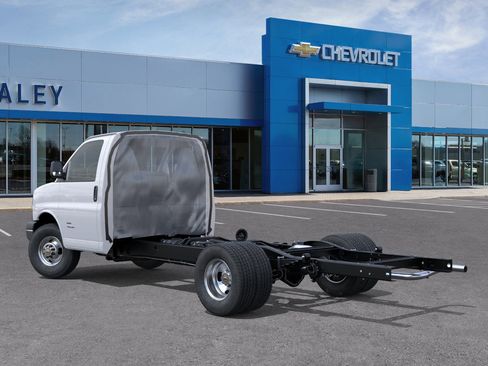 New 2025 Chevrolet Express 3500 1WT w/ Power Convenience Package image 42