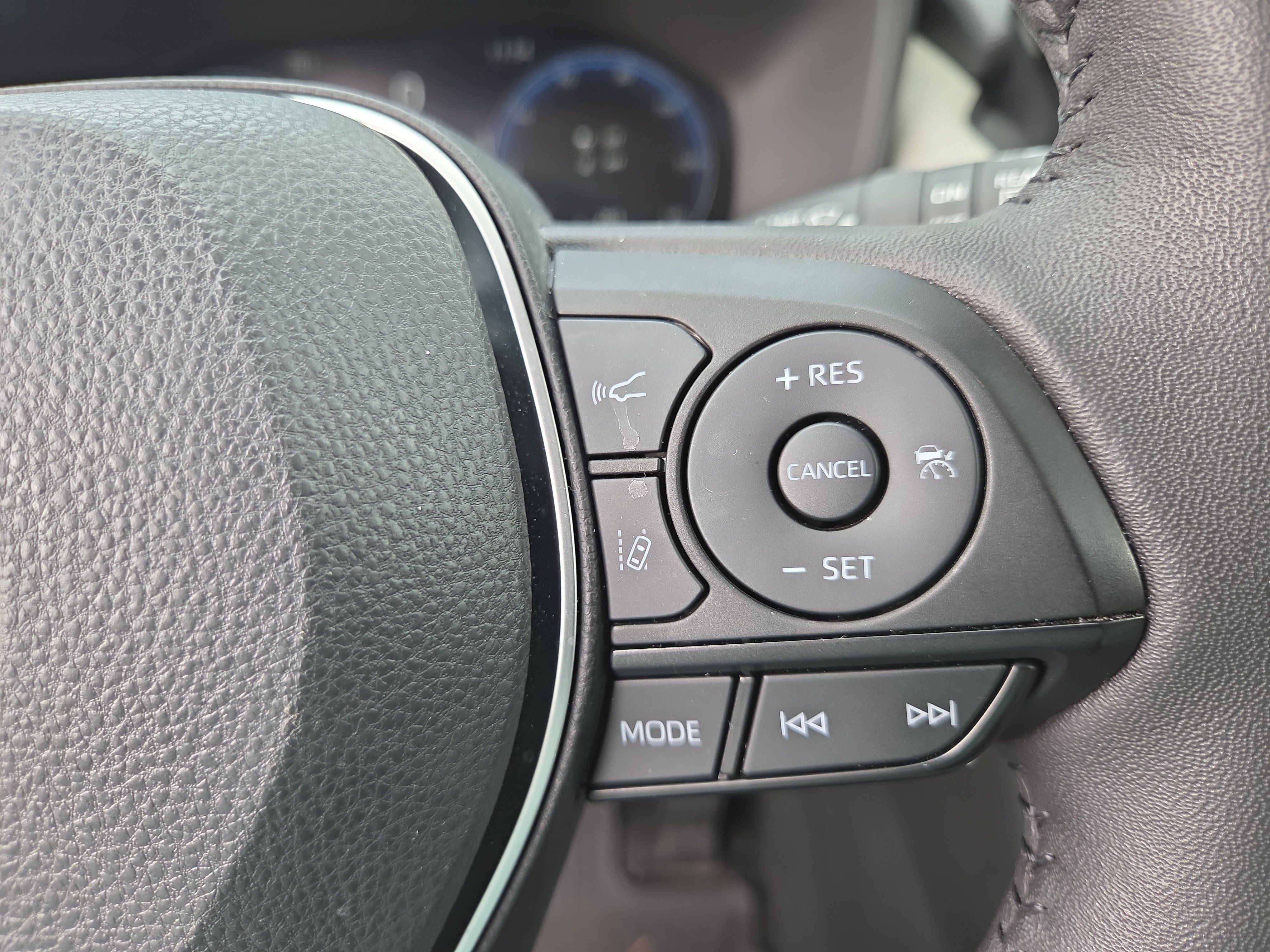 Used 2024 Toyota RAV4 Limited w/ Advanced Technology Package AWD/4WD image 30
