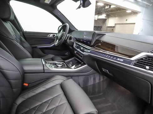 Used 2024 BMW X5 xDrive50e w/ Parking Assistance Package image 30