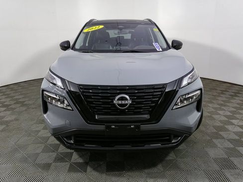 Used 2023 Nissan Rogue SV w/ SV Premium Package image 4