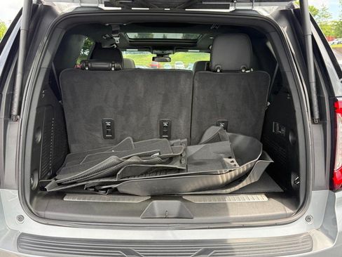 Used 2024 GMC Yukon AT4 AWD/4WD image 4