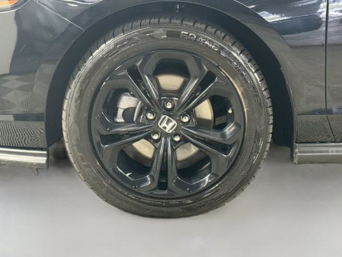 Used 2025 Honda Accord SE image 38