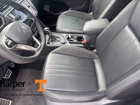 Used 2022 Volkswagen Tiguan SE R-Line image 13