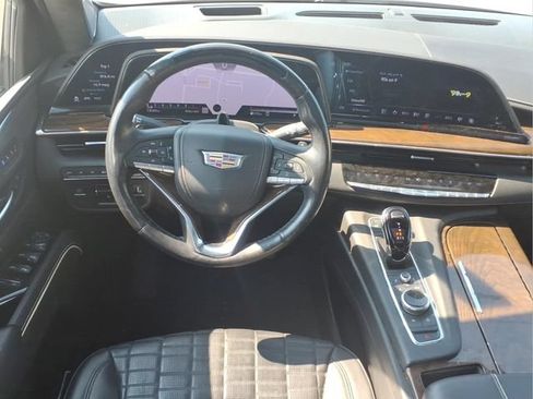 Used 2023 Cadillac Escalade Sport Platinum w/ LPO, ONYX Package AWD/4WD image 7