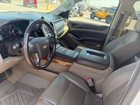 Used 2018 Chevrolet Tahoe Premier AWD/4WD image 16