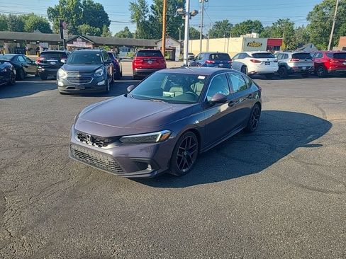 Used 2023 Honda Civic Sport Touring image 2