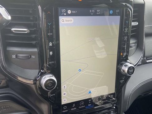 Used 2024 RAM 2500 Limited image 36