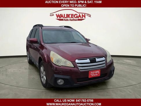 Used 2011 Subaru Outback 2.5i Limited w/ PWR Moonroof Pkg AWD/4WD image 3