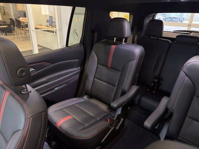 Used 2025 Chevrolet Traverse RS w/ LPO, Floor Liner Package AWD/4WD image 20