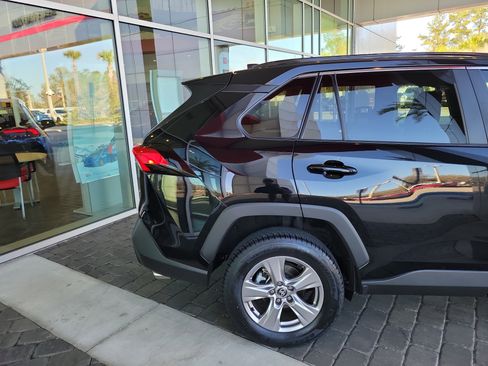 Certified 2023 Toyota RAV4 XLE w/ Convenience Package image 6