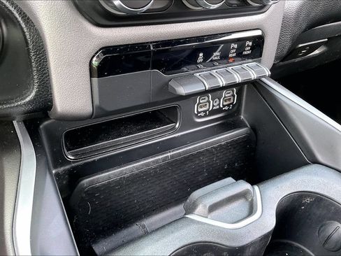 Used 2022 RAM 1500 Big Horn AWD/4WD image 16