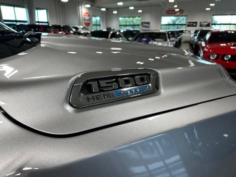 Used 2021 RAM 1500 Laramie AWD/4WD image 10