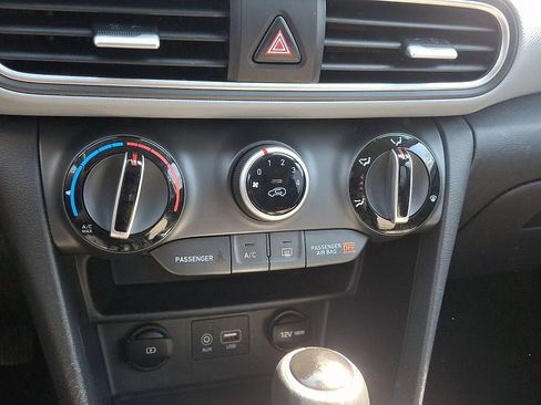 Used 2020 Hyundai Kona SEL image 13
