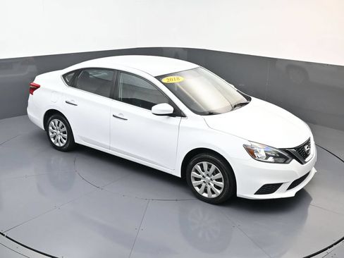 Used 2018 Nissan Sentra S FWD image 14