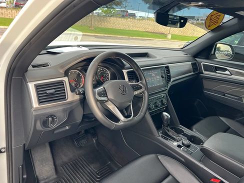 Used 2021 Volkswagen Atlas Cross Sport SE w/ Panoramic Sunroof Package AWD/4WD image 18