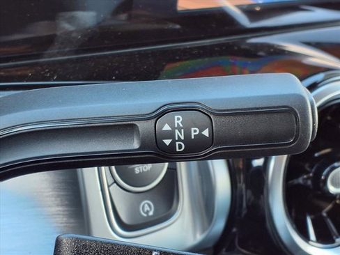 New 2026 Mercedes-Benz GLB 250 image 10