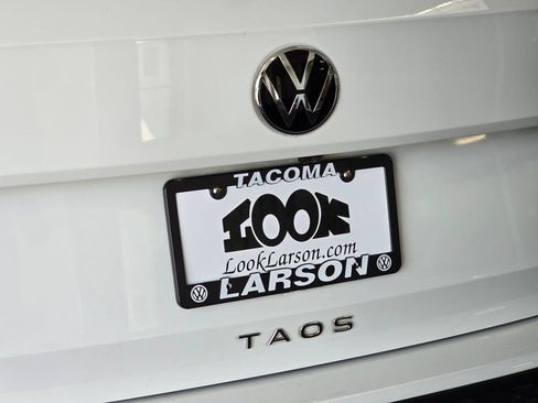 Used 2023 Volkswagen Taos S w/ Driver Assistance Package FWD image 13
