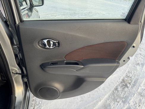 Used 2015 Nissan Versa Note SR w/ SR Tech Package image 28