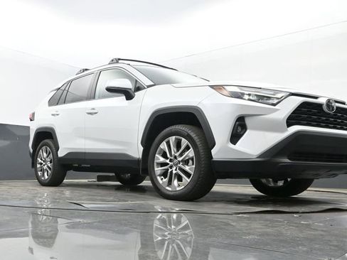 Used 2025 Toyota RAV4 XLE Premium image 9