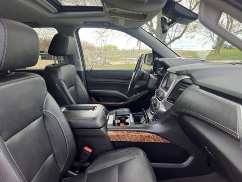 Used 2020 Chevrolet Tahoe Premier AWD/4WD image 37