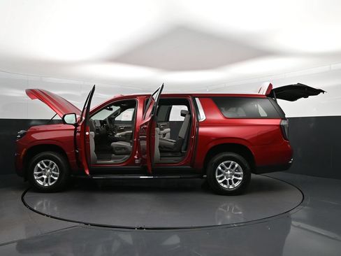 New 2026 Chevrolet Suburban LT w/ Comfort Package RWD image 46