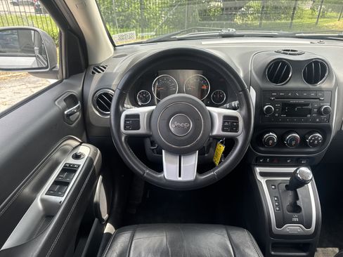 Used 2017 Jeep Compass High Altitude AWD/4WD image 11
