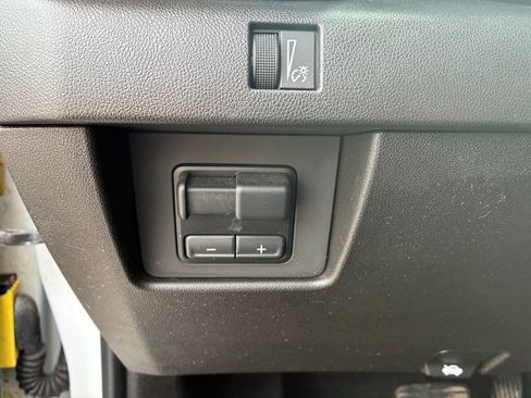 Used 2024 GMC Canyon Elevation w/ Convenience Package AWD/4WD image 49