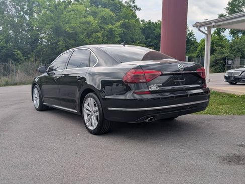 Used 2018 Volkswagen Passat 2.0T SE FWD image 3