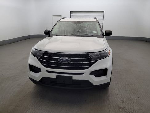 Used 2022 Ford Explorer XLT AWD/4WD image 15