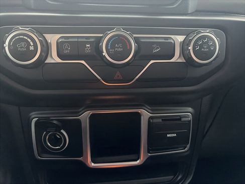 Used 2020 Jeep Wrangler Unlimited Sport image 20