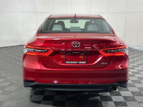Used 2023 Toyota Camry XLE FWD image 4
