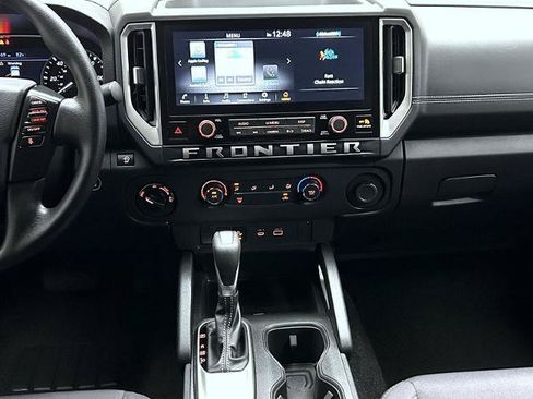 Certified 2025 Nissan Frontier SV AWD/4WD image 13