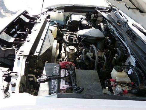 Used 2022 Toyota Tacoma SR image 10