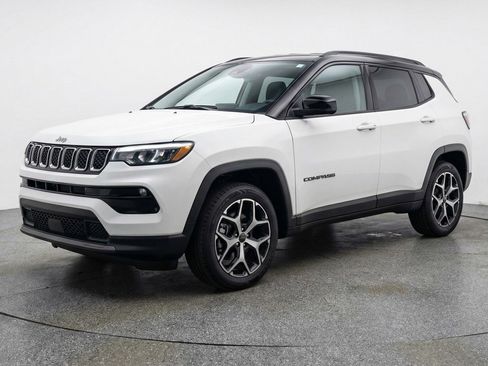 Used 2025 Jeep Compass Limited image 3