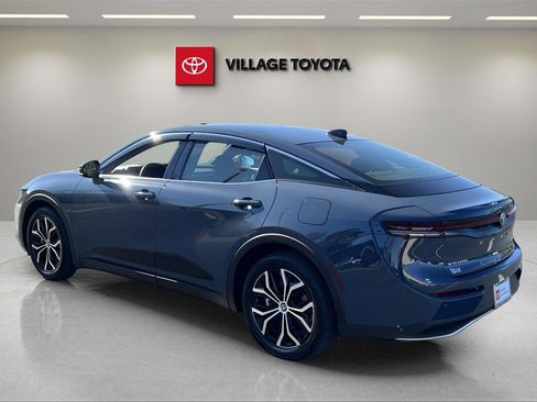 Certified 2025 Toyota Crown Limited image 3