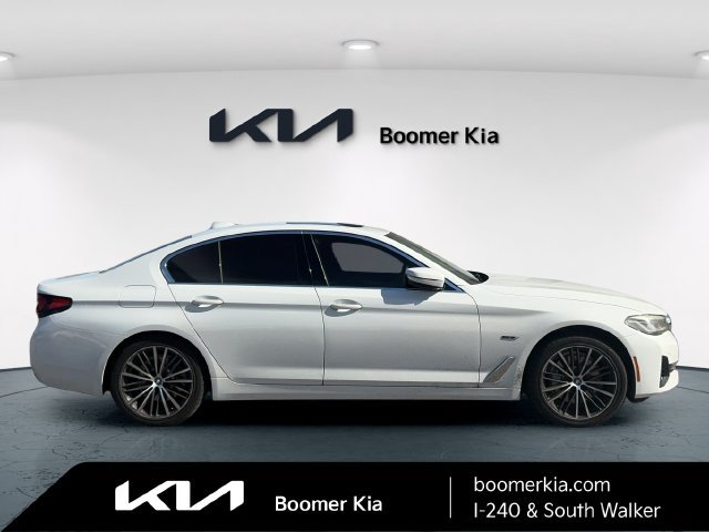 Used 2023 BMW 530e xDrive AWD/4WD image 4