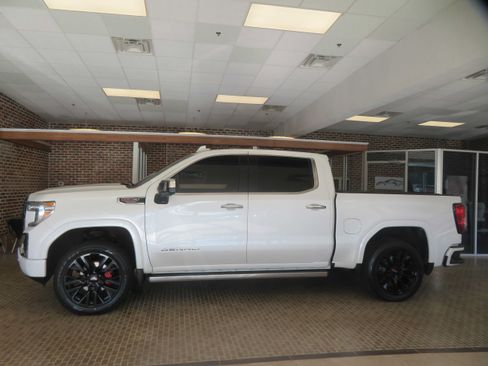 Used 2019 GMC Sierra 1500 Denali w/ Denali Ultimate Package AWD/4WD image 84