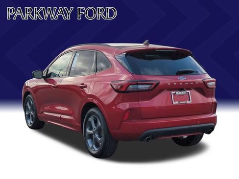 Used 2023 Ford Escape ST-Line w/ Tech Pack #1 FWD image 3