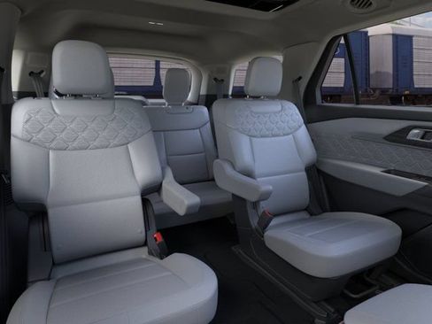 New 2026 Ford Explorer Platinum w/ LUX Leather Package AWD/4WD image 11