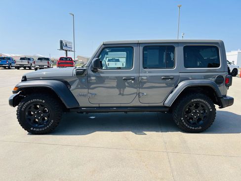 Used 2023 Jeep Wrangler Unlimited w/ Cold Weather Group AWD/4WD image 31