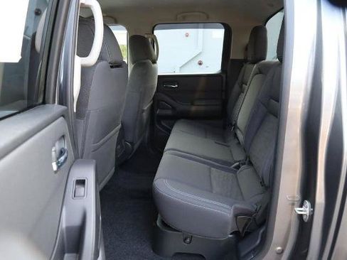 Used 2022 Nissan Frontier SV w/ Technology Package AWD/4WD image 21